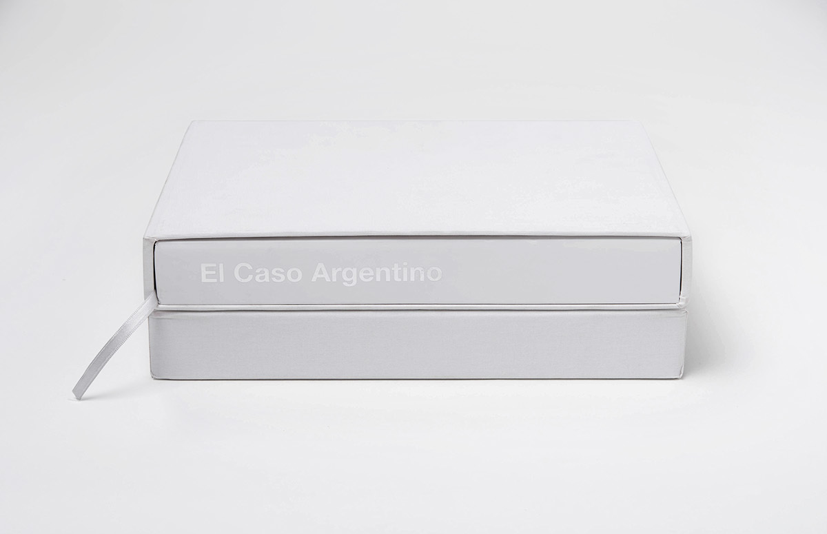El Caso Argentino — Lomo del estuche